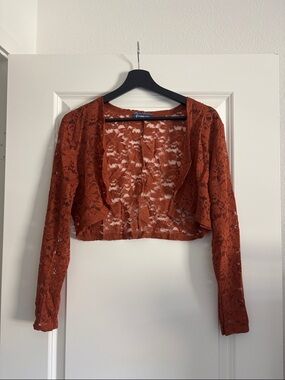 Fuinloth Cropped Lace Cardigan